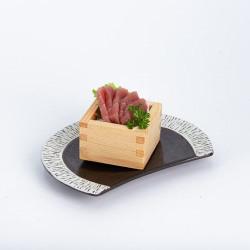 81 SASHIMI TONNO